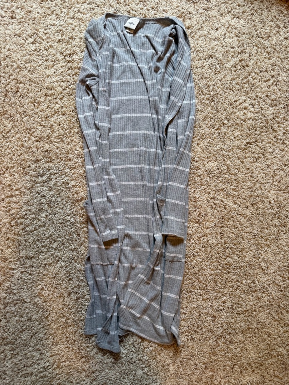 Daytrip Gray Ribbed Knit Cardigan with Subtle White Stripes